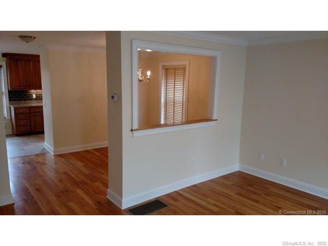 1 Hamilton Street 2, New London, CT 06320