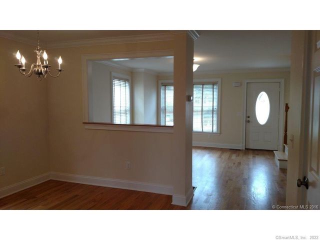 1 Hamilton Street 2, New London, CT 06320