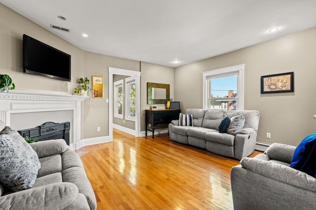 101 Beach St 2, Quincy, MA 02170