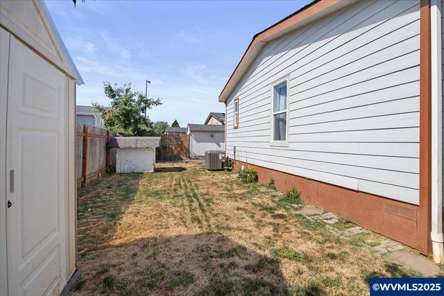 5168 Silver (#137) Lp NE 137, Salem, OR 97305