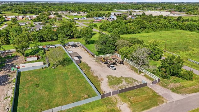 1406 Hill Avenue, League City, TX 77573