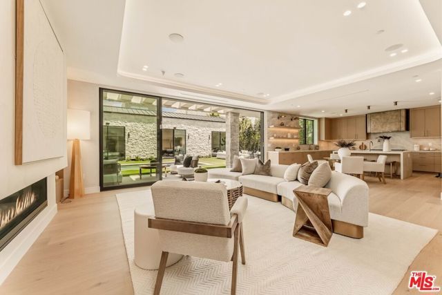 4630 Saloma Avenue, Sherman Oaks, CA 91403