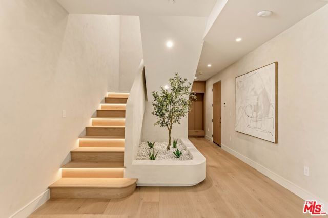 4630 Saloma Avenue, Sherman Oaks, CA 91403