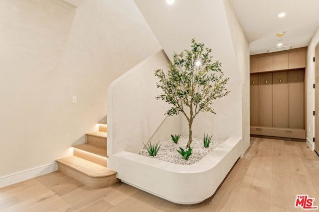 4630 Saloma Avenue, Sherman Oaks, CA 91403