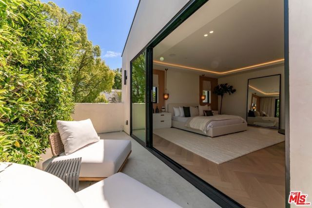 4630 Saloma Avenue, Sherman Oaks, CA 91403