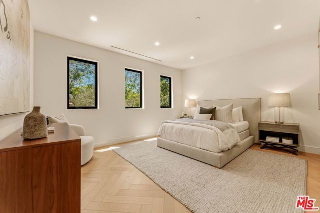 4630 Saloma Avenue, Sherman Oaks, CA 91403