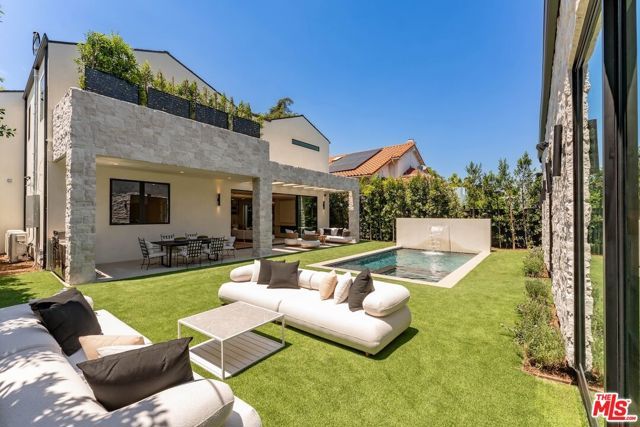 4630 Saloma Avenue, Sherman Oaks, CA 91403