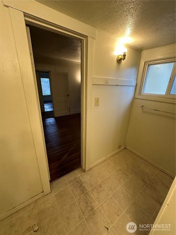 1406 Harrison Avenue, Centralia, WA 98531