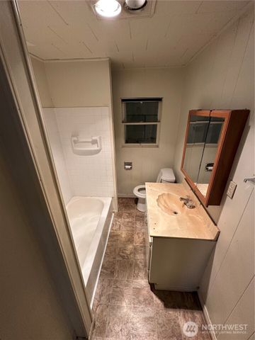 1406 Harrison Avenue, Centralia, WA 98531