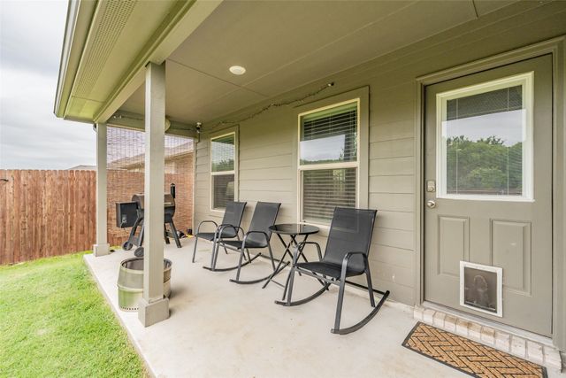 104 Piping Rock Drive, Fort Worth, TX 76131