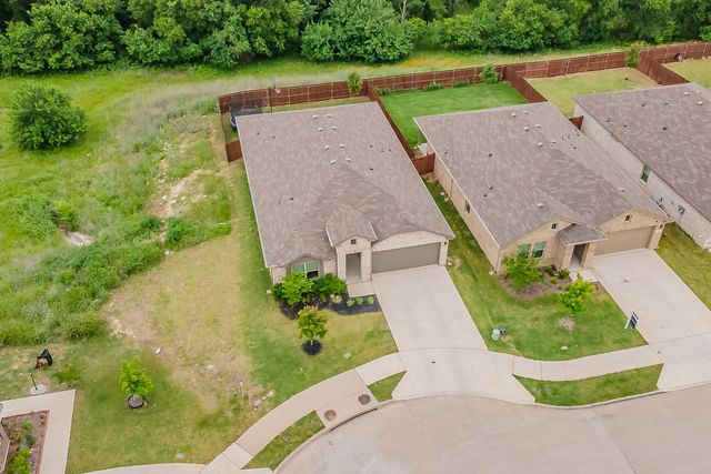 104 Piping Rock Drive, Fort Worth, TX 76131
