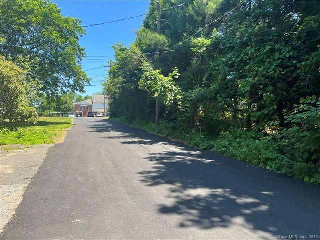 39 Waterbury Road E3, Prospect, CT 06712