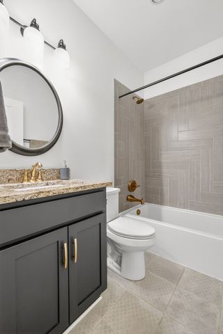 105 Brook Hollow Ct, Bon Aqua, TN 37025