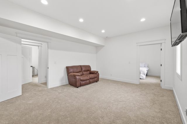 105 Brook Hollow Ct, Bon Aqua, TN 37025