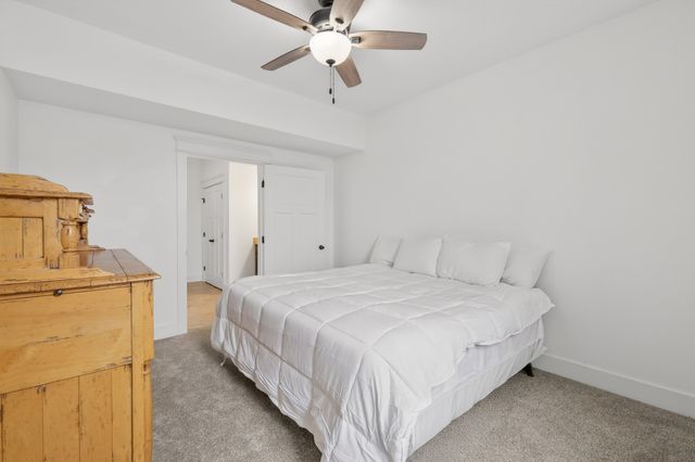 105 Brook Hollow Ct, Bon Aqua, TN 37025