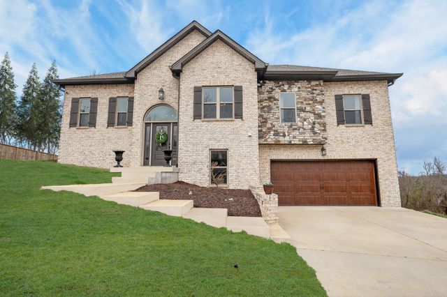 105 Brook Hollow Ct, Bon Aqua, TN 37025