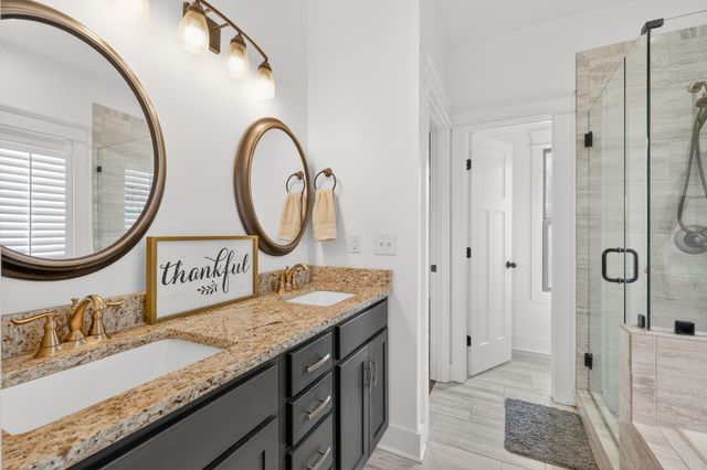 105 Brook Hollow Ct, Bon Aqua, TN 37025