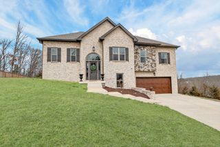 105 Brook Hollow Ct, Bon Aqua, TN 37025