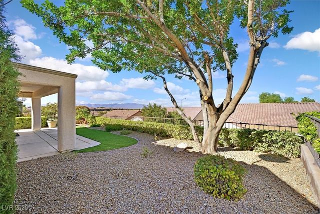 2202 Blackburn Hills Avenue, Henderson, NV 89044