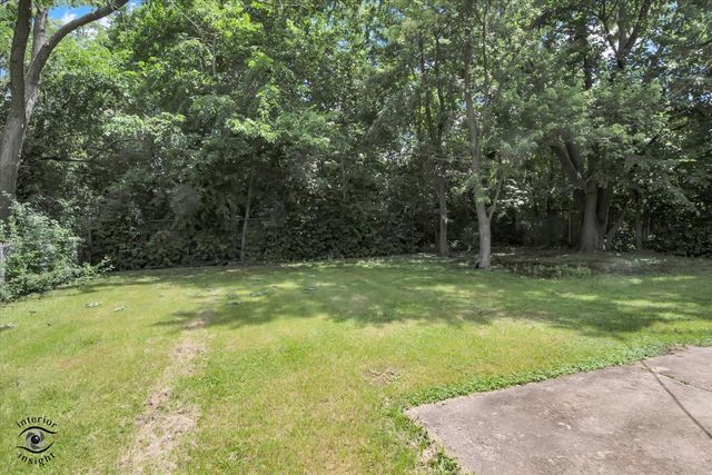 1947 Beacon Boulevard, Chicago Heights, IL 60411
