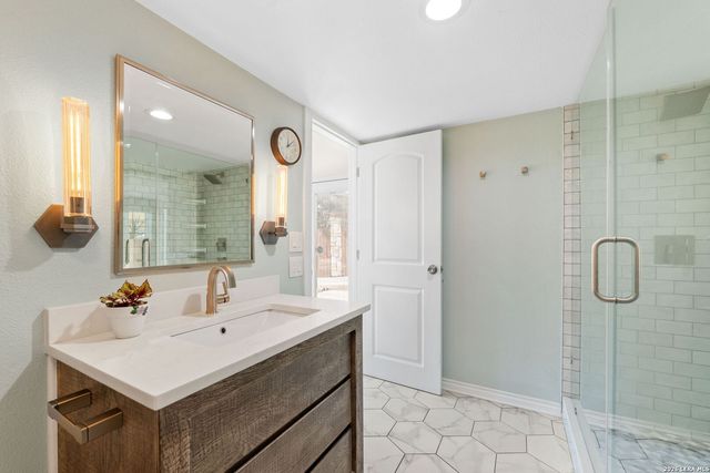 230 Argyle, Alamo Heights, TX 78209