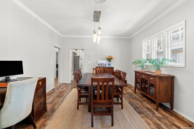 230 Argyle, Alamo Heights, TX 78209