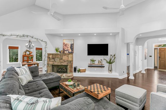 8 Rabbit Path, Bahama, NC 27503