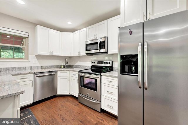 48 FAR CORNERS LOOP, Sparks, MD 21152