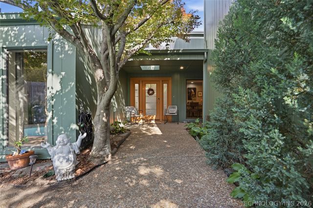 3733 E 64th Place, Tulsa, OK 74136