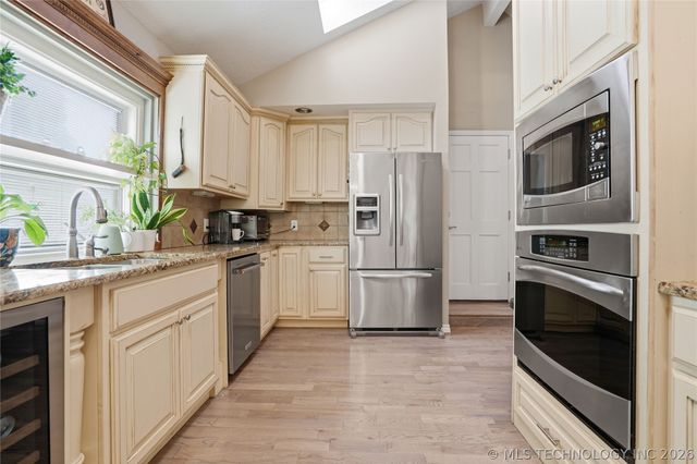 3733 E 64th Place, Tulsa, OK 74136