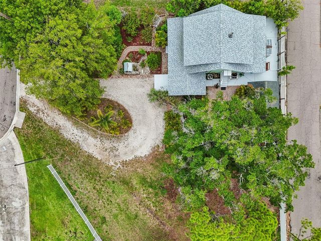 646 80TH AVENUE N, St Petersburg, FL 33702