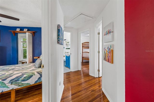 646 80TH AVENUE N, St Petersburg, FL 33702