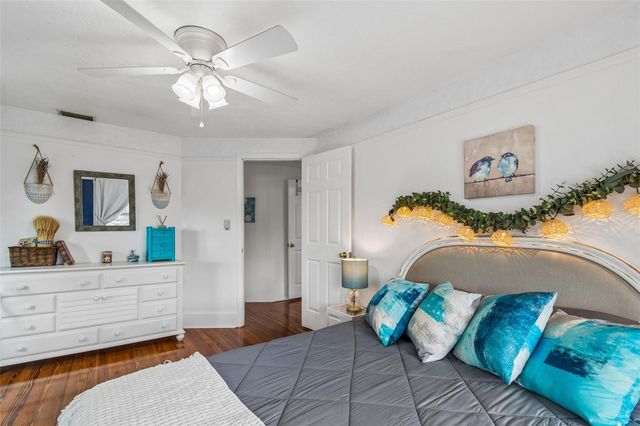 646 80TH AVENUE N, St Petersburg, FL 33702