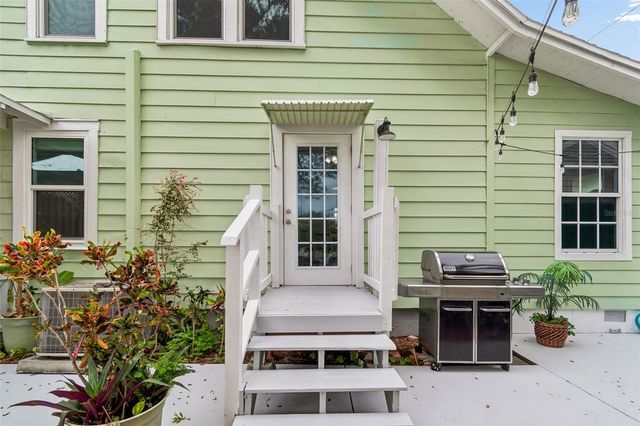 646 80TH AVENUE N, St Petersburg, FL 33702