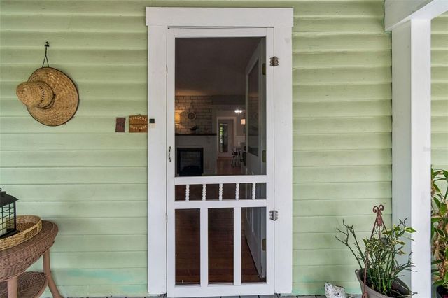 646 80TH AVENUE N, St Petersburg, FL 33702