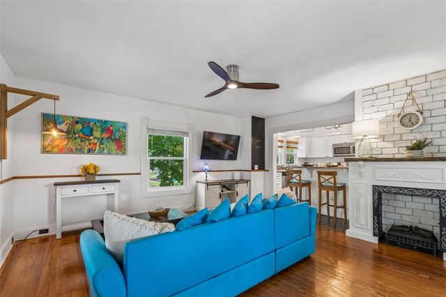 646 80TH AVENUE N, St Petersburg, FL 33702