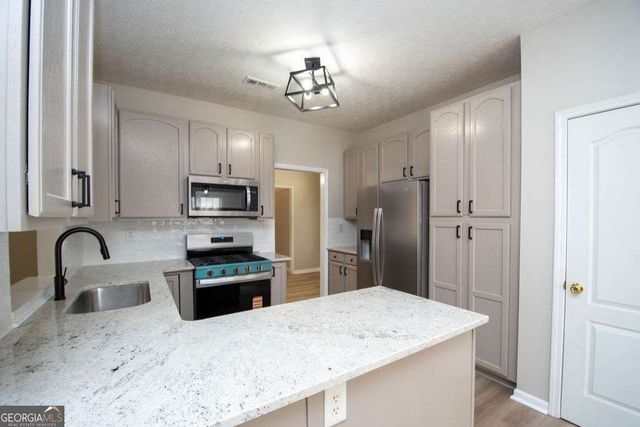 19 Harpers Farm Drive, Newnan, GA 30263