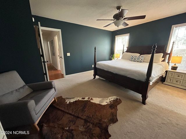 295 Sandhills Circle, Pinehurst, NC 28374