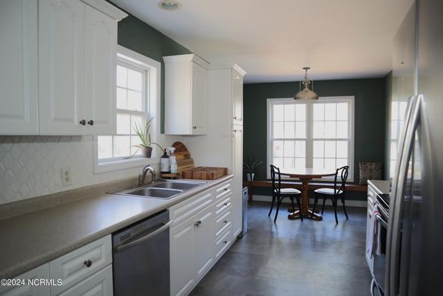 295 Sandhills Circle, Pinehurst, NC 28374