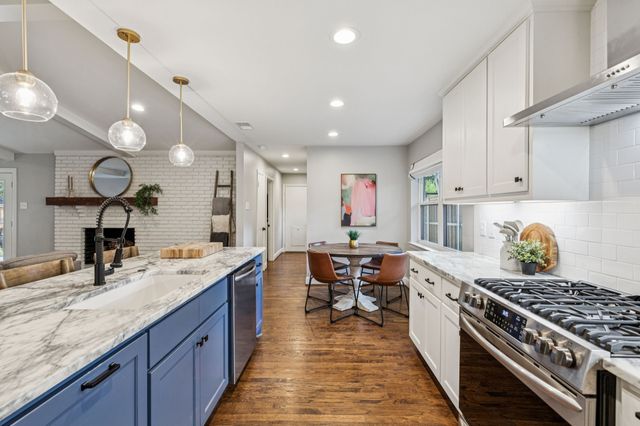 9942 Edgecove Drive, Dallas, TX 75238