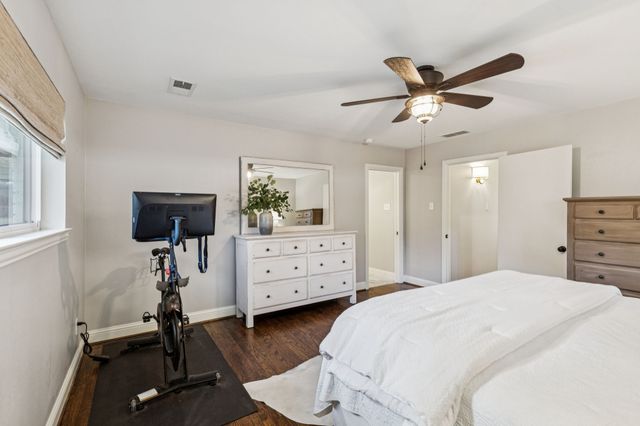 9942 Edgecove Drive, Dallas, TX 75238