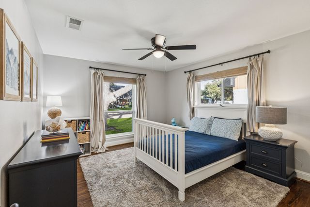 9942 Edgecove Drive, Dallas, TX 75238