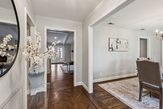 9942 Edgecove Drive, Dallas, TX 75238