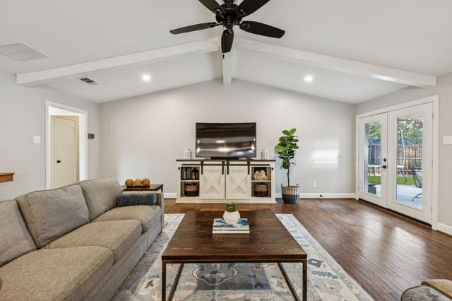 9942 Edgecove Drive, Dallas, TX 75238