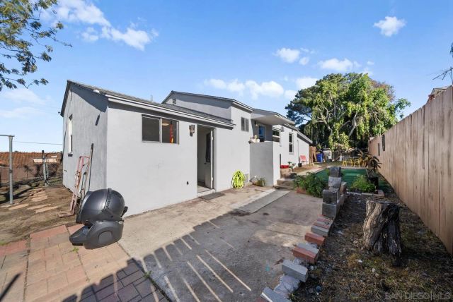 1760 Olive Ave, Vista, CA 92083