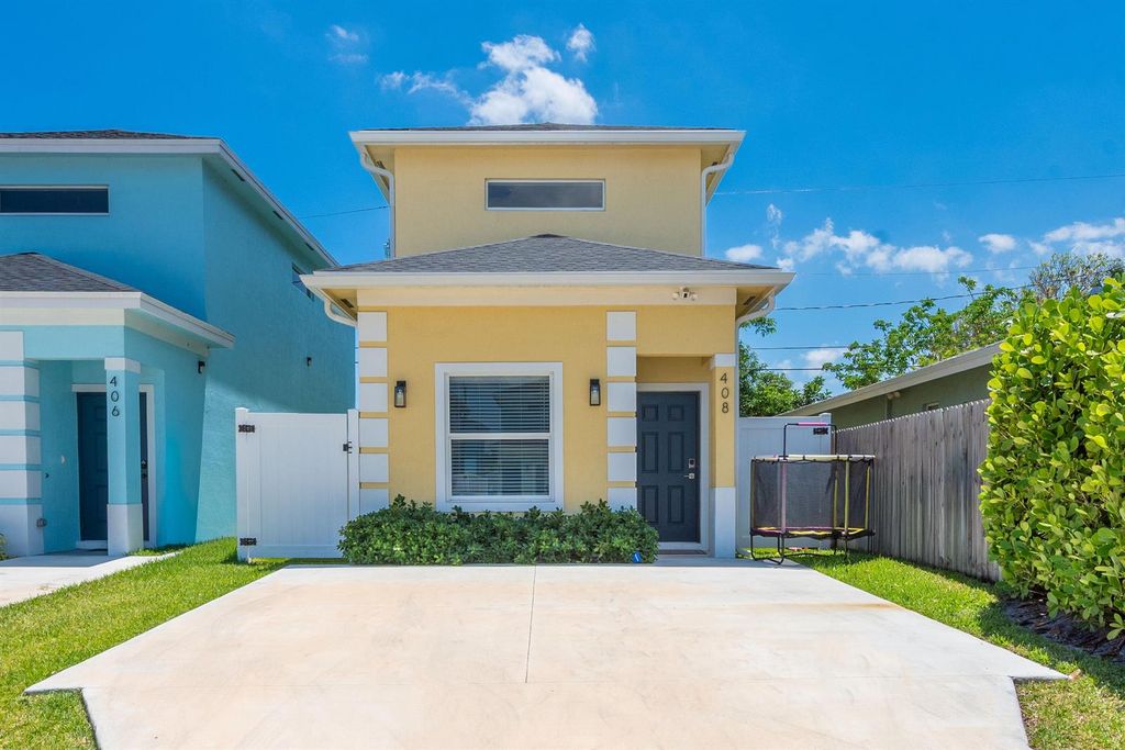 408 NW 12th Avenue, Boynton Beach, FL 33435