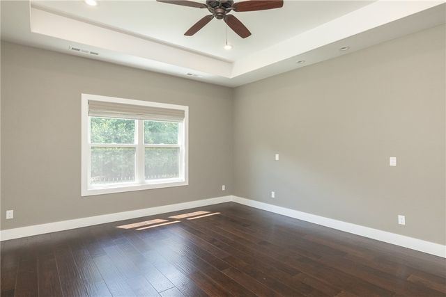 1801 N Candleshoe Drive, Fayetteville, AR 72701