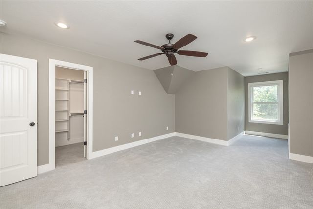 1801 N Candleshoe Drive, Fayetteville, AR 72701