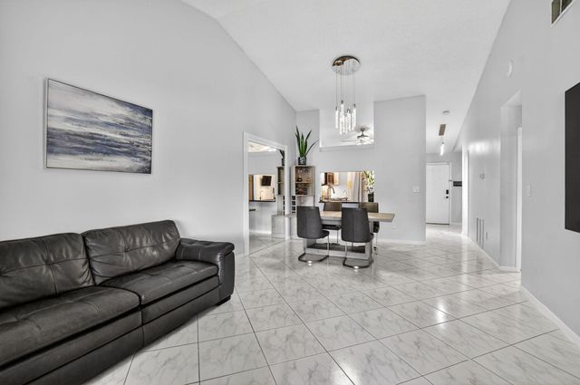 8413 E Boca Glades Blvd Boulevard E, Boca Raton, FL 33434