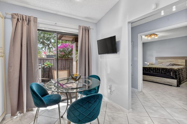 8413 E Boca Glades Blvd Boulevard E, Boca Raton, FL 33434